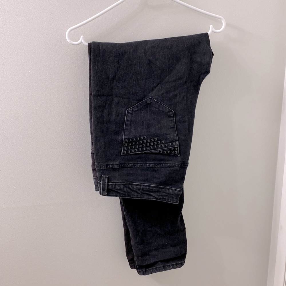 I am selling mblm jeans.